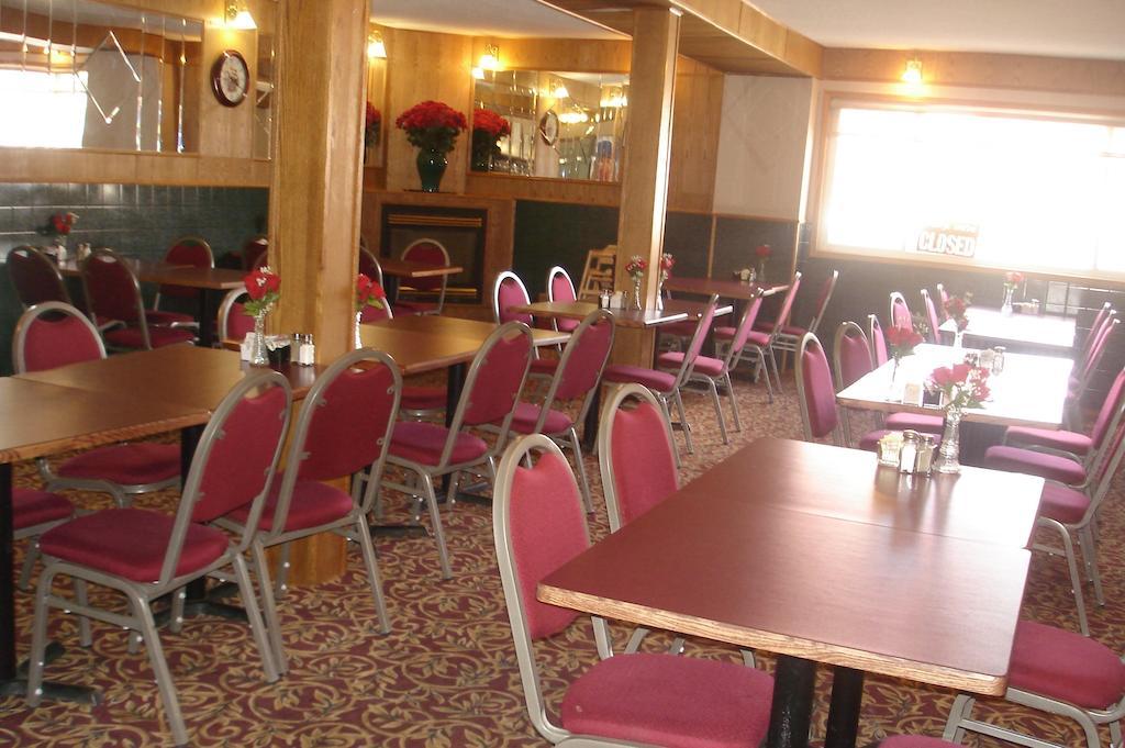 King'S Hotel & Motel By Elevate Rooms Shaunavon Exterior photo