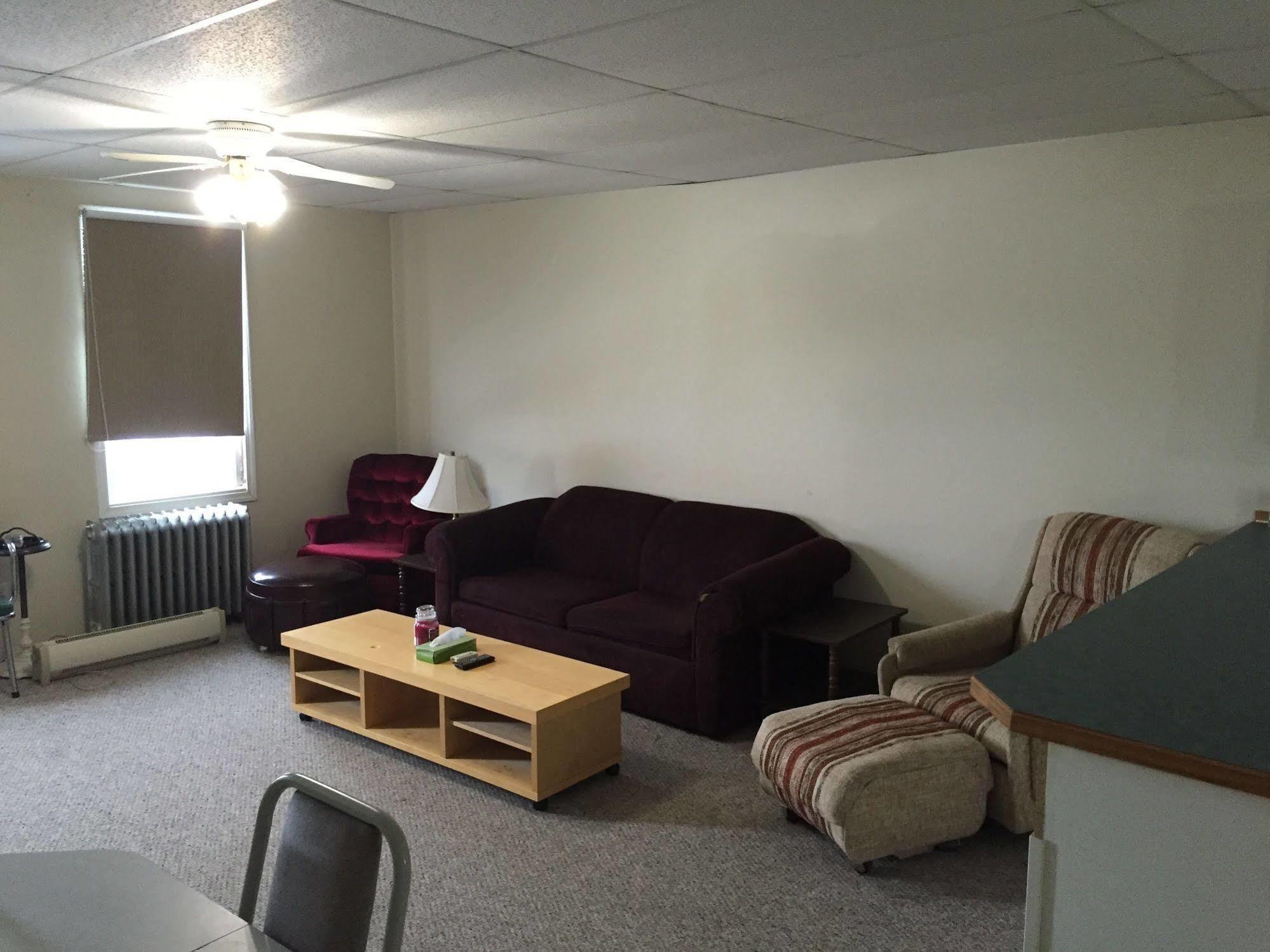 King'S Hotel & Motel By Elevate Rooms Shaunavon Exterior photo